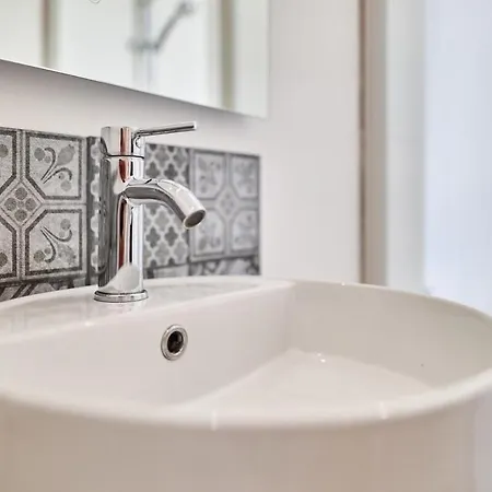 The Winter, Netflix, Downtown, Quiet & Comfortable Remeš