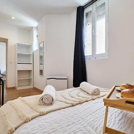 Apartment The Winter, Netflix, Downtown, Quiet & Comfortable Reims