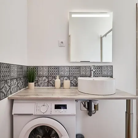The Winter, Netflix, Downtown, Quiet & Comfortable Apartment Reims