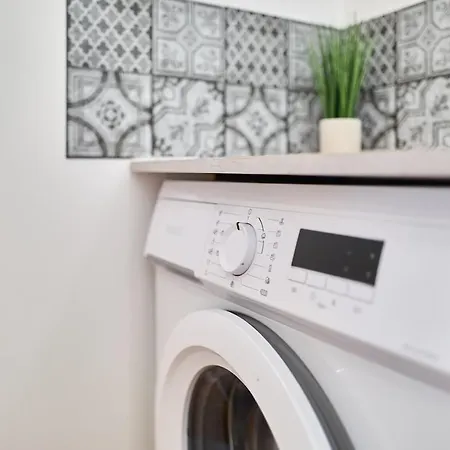 Apartmán The Winter, Netflix, Downtown, Quiet & Comfortable Remeš