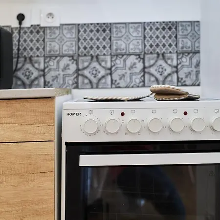 The Winter, Netflix, Downtown, Quiet & Comfortable Apartmán Remeš