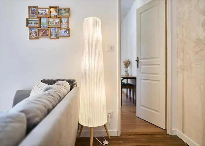 The Winter, Netflix, Downtown, Quiet & Comfortable Апартаменты Реймс