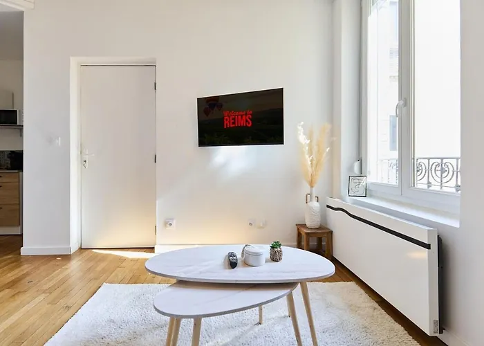 The Winter, Netflix, Downtown, Quiet & Comfortable Апартаменты